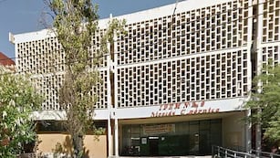 El padre de una alumna ingresó a la escuela Nicolás Copernico y golpeó a cinco alumnos.