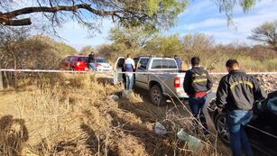 De casualidad. El cuerpo de Santiago Aguilera fue hallado de casualidad ayer por un baqueano que contaba sus animales. El cadáver presentaba un fuerte golpe en la sien.