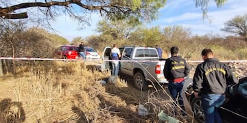 De casualidad. El cuerpo de Santiago Aguilera fue hallado de casualidad ayer por un baqueano que contaba sus animales. El cadáver presentaba un fuerte golpe en la sien.