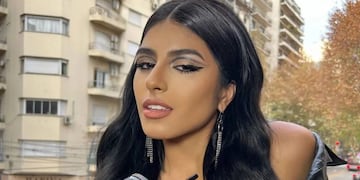 Anabel Sánchez, la modelo del conurbano, cautivó aplausos con un espectacular vestido de encaje con escote y semitransparente