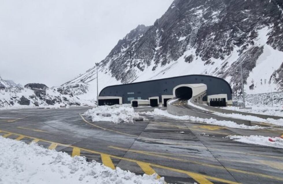 Paso Cristo Redentor: el clima mejoró y se reanudó el cruce con demoras y largas filas