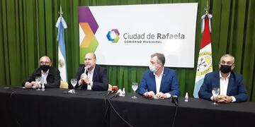 Fabio Sanchez, Omar Perotti, Luis Castellano y Alcides Calvo, en la presentación de la conversión en autopista de la ruta 34, desde Rafaela hasta Ataliva