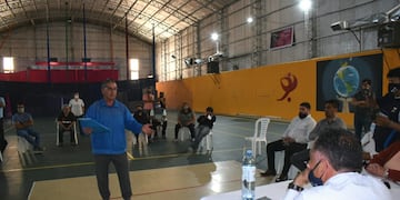 Mesa de diálogo entre vecinos y autoridades