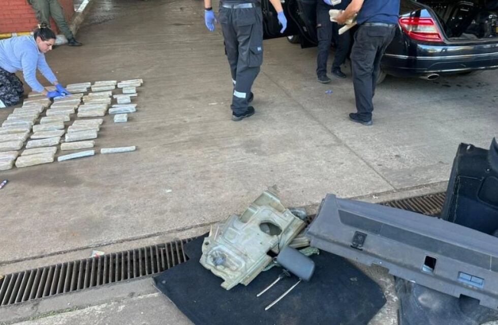Secuestraron un cargamento de marihuana en el Puente Tancredo Neves en Puerto Iguazú
