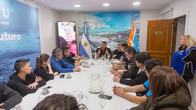 Vuoto encabezó el encuentro de la mesa salarial en Ushuaia