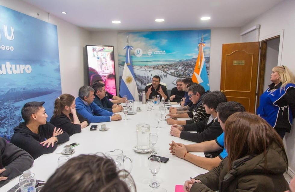 Vuoto encabezó el encuentro de la mesa salarial en Ushuaia