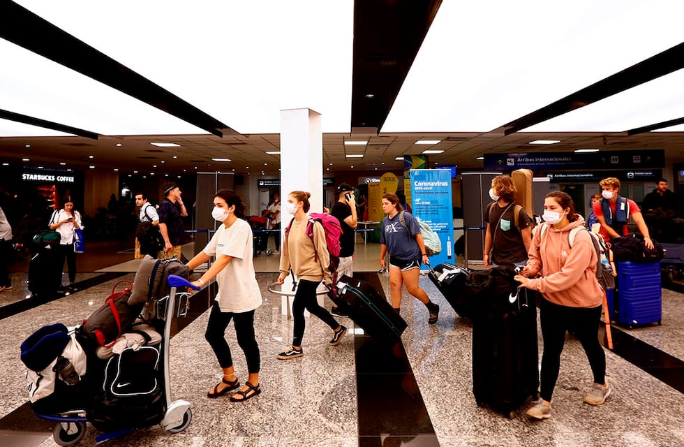 En plenas vacaciones de invierno: demoras en Ezeiza por la caída de un radar