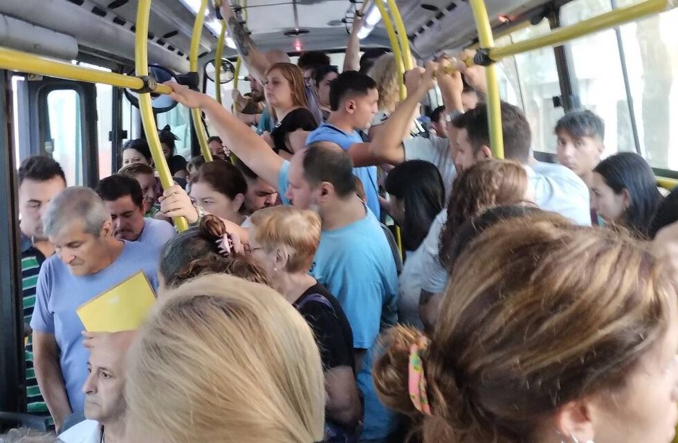 Paro de colectivos en Rosario: la huelga de la CGT frena el servicio