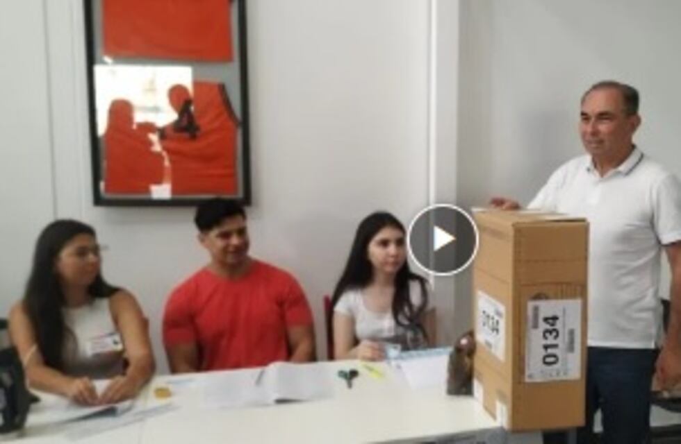 Elecciones 2023: el intendente de Posadas, “Lalo” Stelatto, emitió su voto