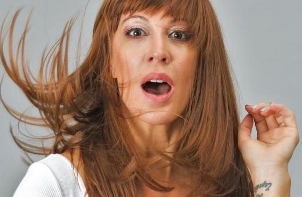 Miriam Lanzoni posó desde la bañera y al borde de la censura