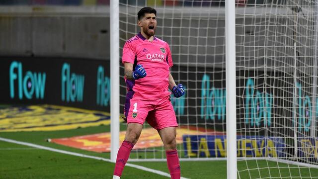 Agustín Rossi es decisivo a la hora de atajar penales en Boca.