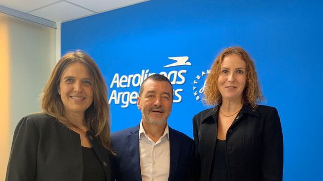 La Secretaria de Turismo, mantuvo una reunión con el gerente comercial de Aerolíneas Argentinas, Iván Blanco Cadahia.
