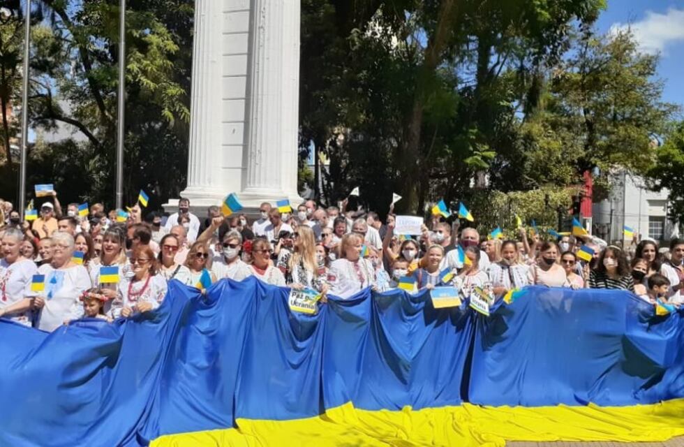 Marcha por la paz en Ucrania: “Estamos del lado del pueblo ucraniano”