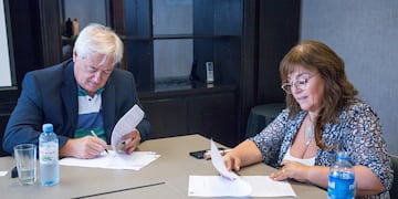 Tierra del Fuego: firman un contrato para el abastecimiento eléctrico de Las Cotorras