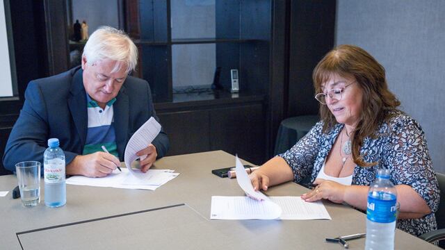 Tierra del Fuego: firman un contrato para el abastecimiento eléctrico de Las Cotorras