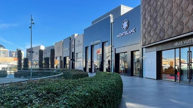 Tiendas en Parque Arauco