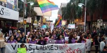 La iniciativa propone la creación de un Consejo Federal para la Prevención y Abordaje de Femicidios, Travesticidios y Transfemicidios.