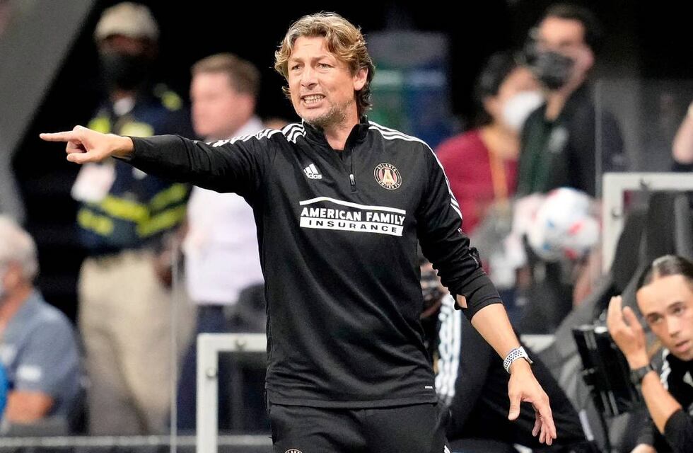 Gabriel Heinze llegó a Rosario y Newell’s puso fecha para la presentación