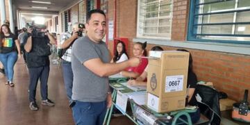 Elecciones 2023: emitió su voto en Posadas Alberto Arrúa.