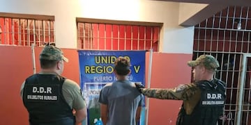 Detienen a un joven en Andresito por herir de un disparo a su vecino.