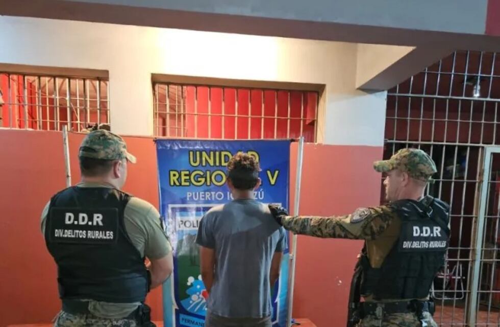 Detienen a un joven en Andresito por herir de un disparo a su vecino