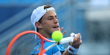 El Peque ganó en su debut en singles.