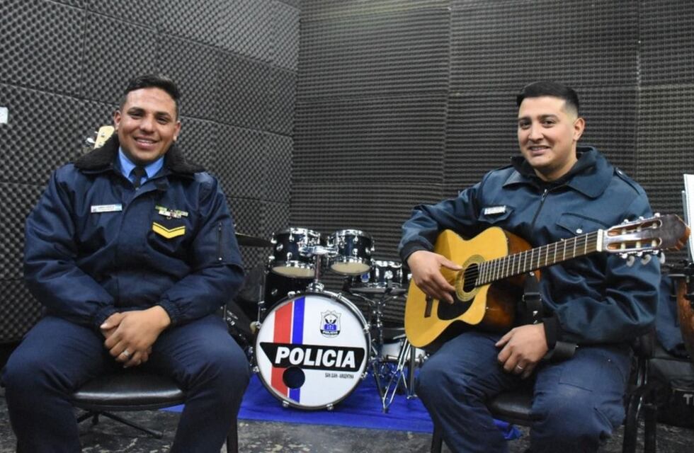 La historia detrás del video viral de los policías sanjuaninos cantando con un niño de 9 años que emocionó a todos