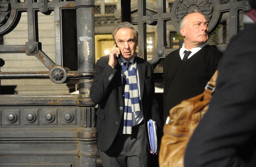 “Ley Bases”: el oficialismo va por el dictamen, pero se alejan los votos para privatizar Aerolíneas Argentinas