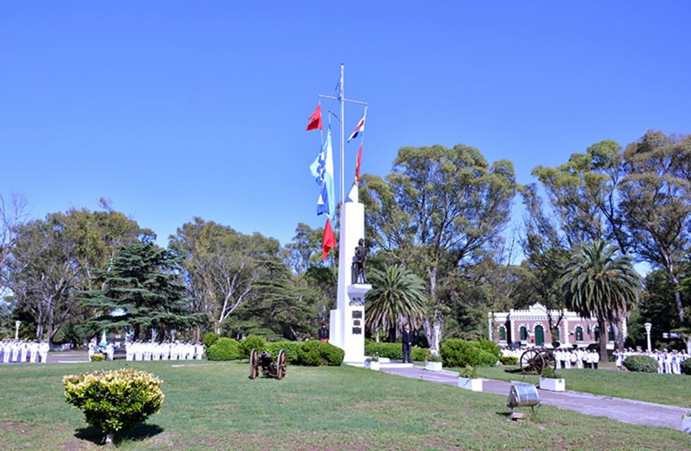 Ceremonia por el 128° Aniversario de la Base Naval Puerto Belgrano