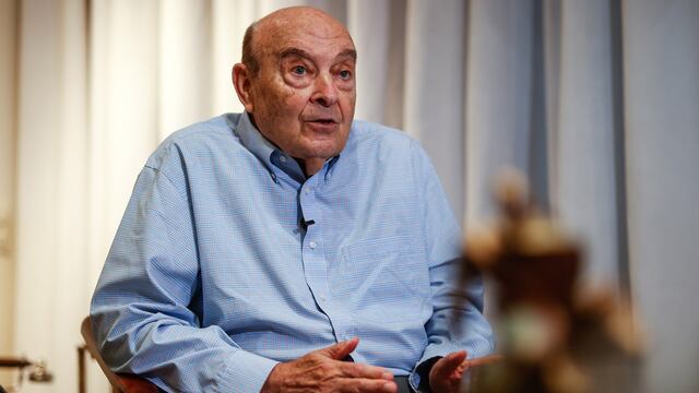 Domingo Felipe Cavallo señaló de qué manera se puede avanzar hacia una dolarización de la economía sin que sea de modo brusco.