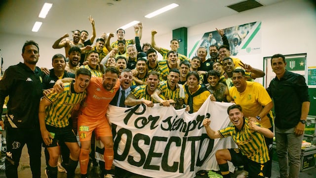 Aldosivi venció a San Martín de San Juan y sigue en Primera. Con Guillermo Farré al frente y muchos nombres del fútbol de Córdoba.