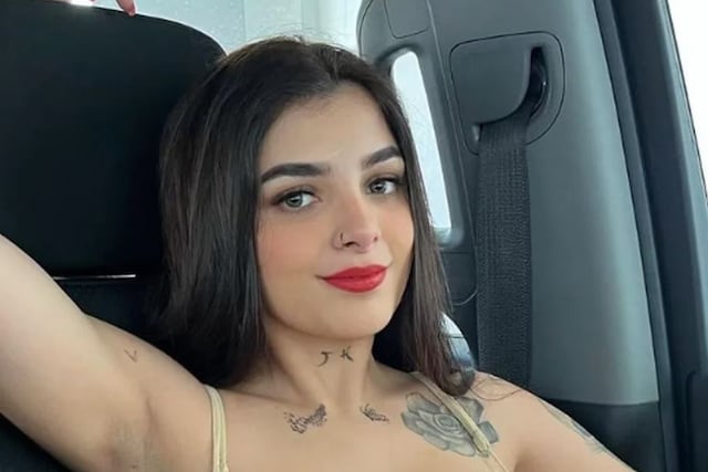 Karely Ruiz es una estrella en las redes.