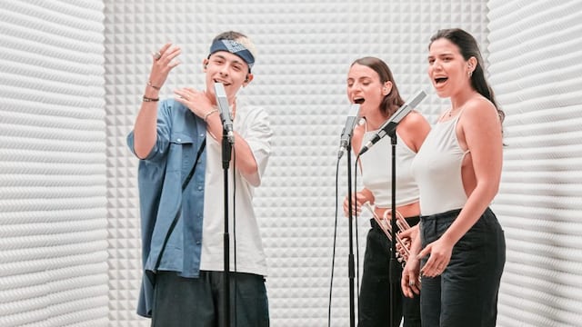 Trueno tocó "Solo por vos" en las Gallery Session.