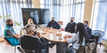 El secretario de Gobierno de la Municipalidad de Ushuaia, Pablo García, mantuvo una reunión con la directora de Coordinación de Control y Fiscalización Vial de la Agencia Nacional de Seguridad Vial, Silvina Paula Rodríguez.
