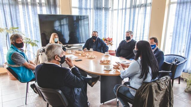 El secretario de Gobierno de la Municipalidad de Ushuaia, Pablo García, mantuvo una reunión con la directora de Coordinación de Control y Fiscalización Vial de la Agencia Nacional de Seguridad Vial, Silvina Paula Rodríguez.