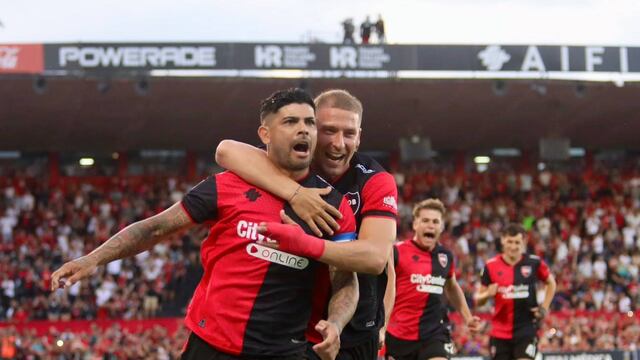 El capitán local abrió el marcador con un penal en el estadio Marcelo Bielsa.