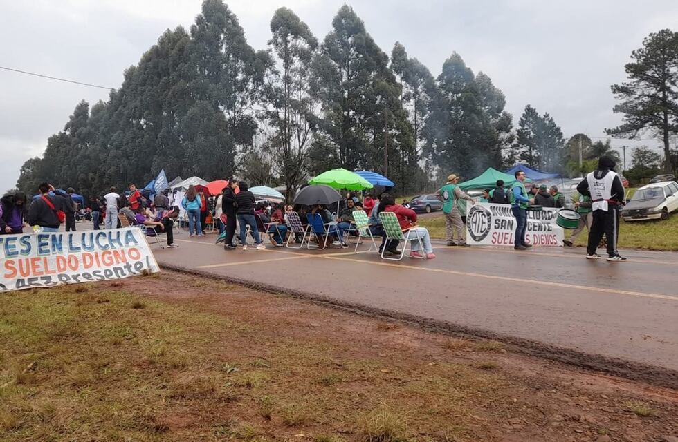 Cortes de ruta en Jardín América y Puerto Libertad