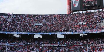 River tendrá que dejar afuera a más de 10 mil abonados para el Superclásico.