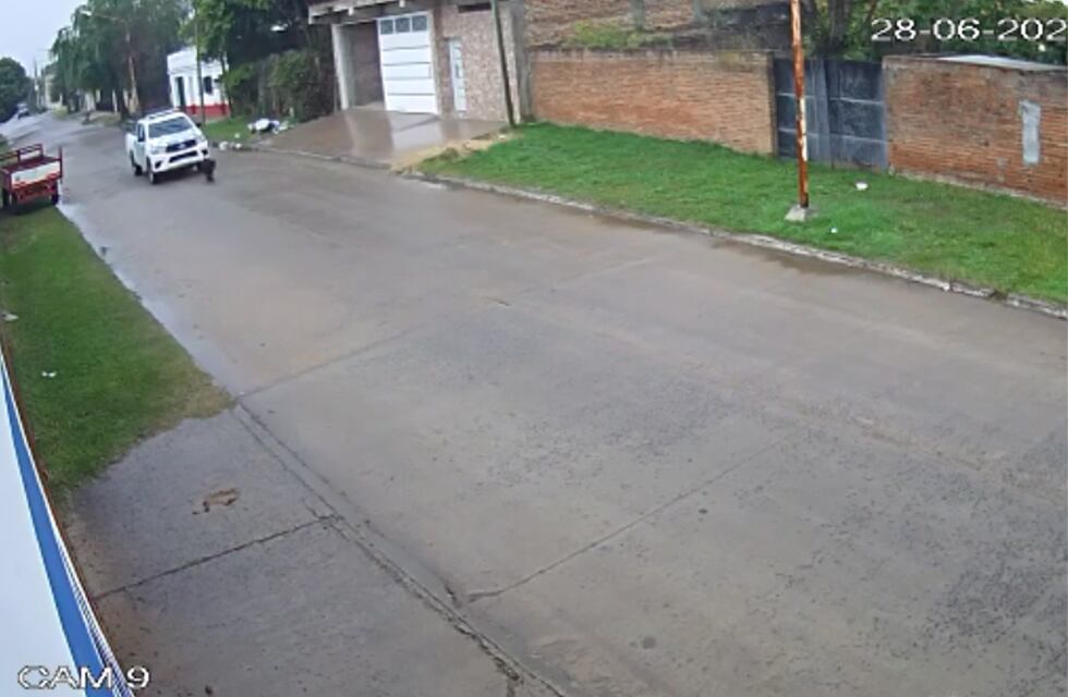 Insólito caso en Corrientes: recibió una denuncia y debe pagar $20.000 porque una persona orinó en su pared