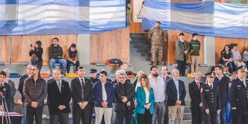 Omar Becerra, manifestó: “Reconocemos el lema que distingue a esta Institución, pionera en el mundo en su origen y funciones, al servicio de la seguridad del Estado".