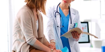 Las becas están destinadas a egresados de varias disciplinas de la salud. (Los Andes)