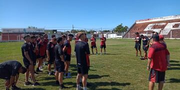 Sporting comenzó la pretemporada a órdenes de Fabián Tuya.