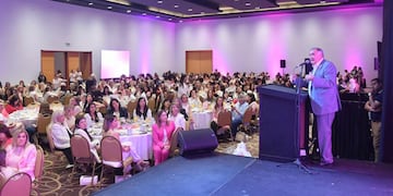 Más de 600 mujeres participaron de un encuentro encabezado por Acevedo, Jaldo y Chahla, con eje en la salud pública y el diagnóstico precoz.