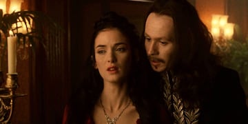 Winona Ryder y Gary Oldman en una escena de "Bram Stoker's Dracula", de Francis Ford Coppola.