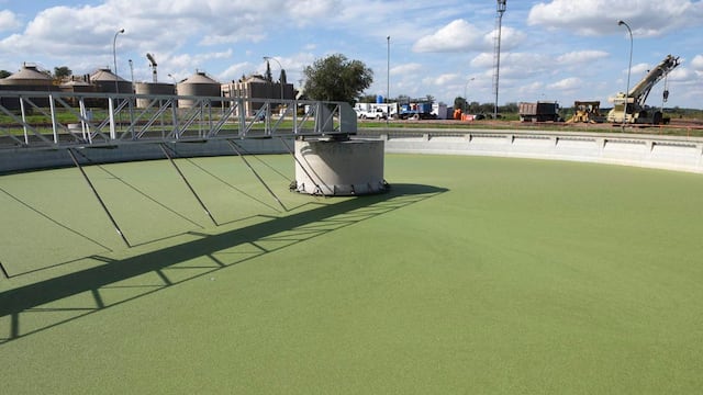 La planta de Bajo Grande vierte millones de litros claoacales sin tratamiento, al río Suquía.