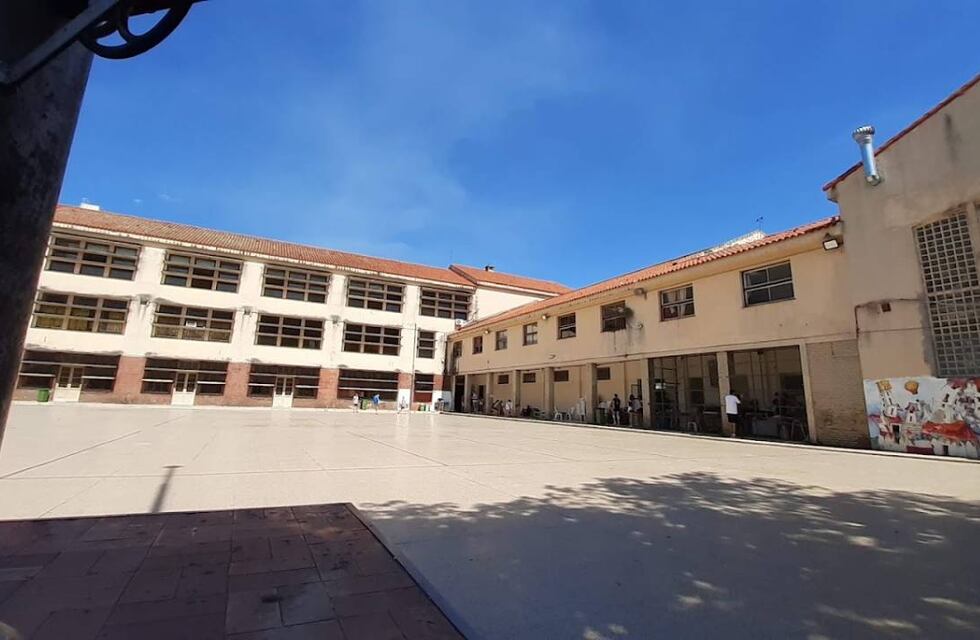 Ola de calor en Rosario: las clases siguen y sugieren cuidar la hidratación