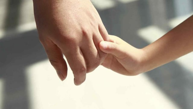 Adopción en Mendoza: buscan una familia para un joven que reclama afecto, reconocimiento y aceptación (imagen ilustrativa)