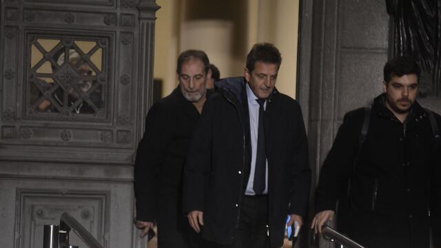 Sergio Massa a la salida del Congreso de la Nación. / Foto: Federico López Claro