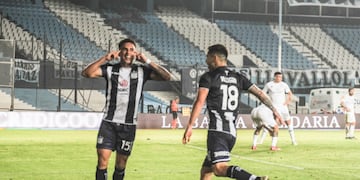 Talleres está loco de alegría. Gol de Enzo Díaz para el triunfo y la punta en Primera (Foto Federico López Claro).