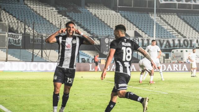 Talleres está loco de alegría. Gol de Enzo Díaz para el triunfo y la punta en Primera (Foto Federico López Claro).